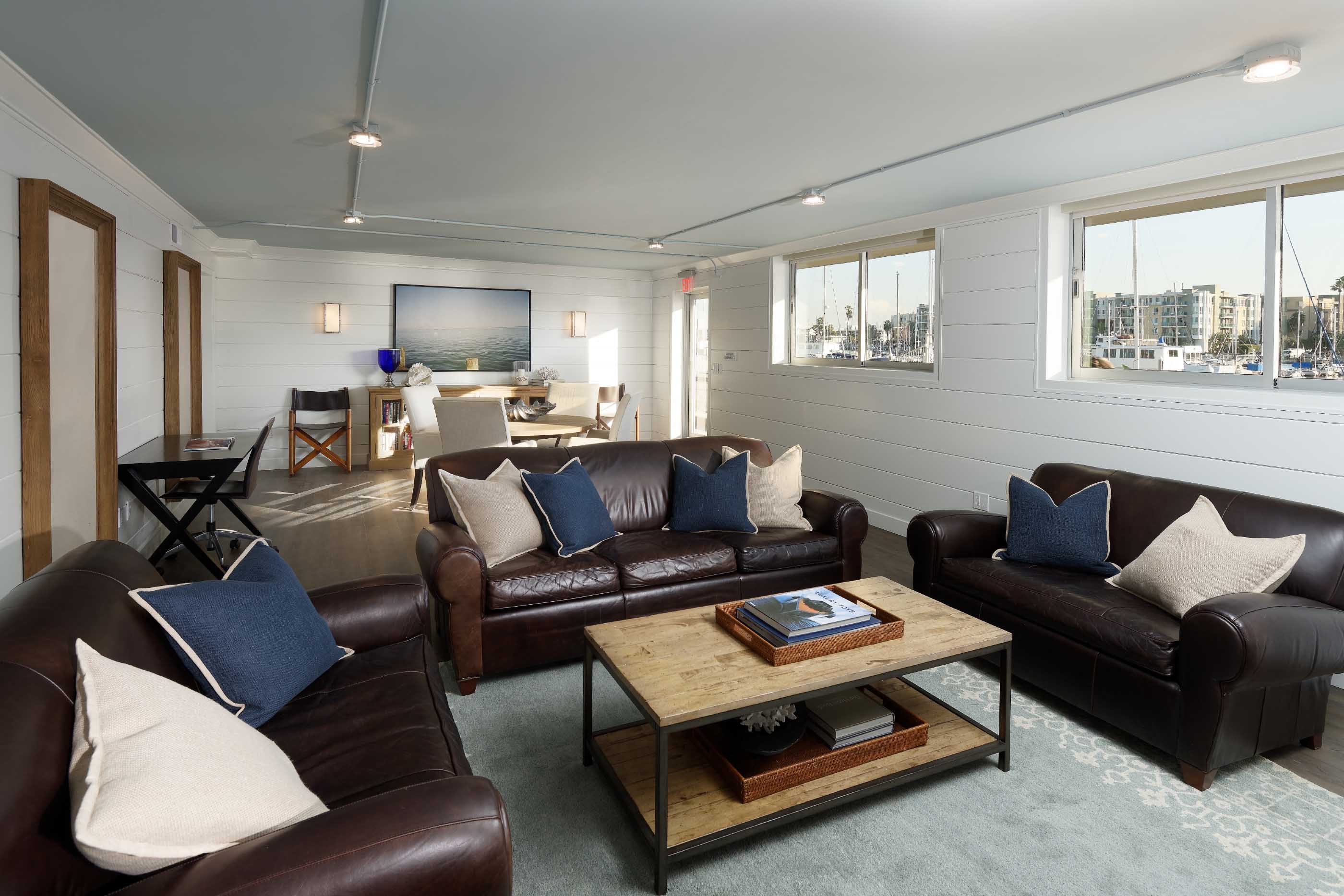 Wayfarer Marina Del Rey, CA Boaters Lounge