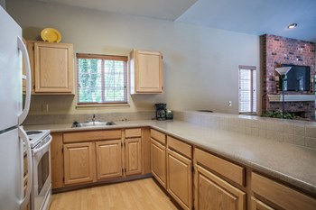525 112th St SE 1-3 Beds Apartment for Rent - Photo Gallery 6