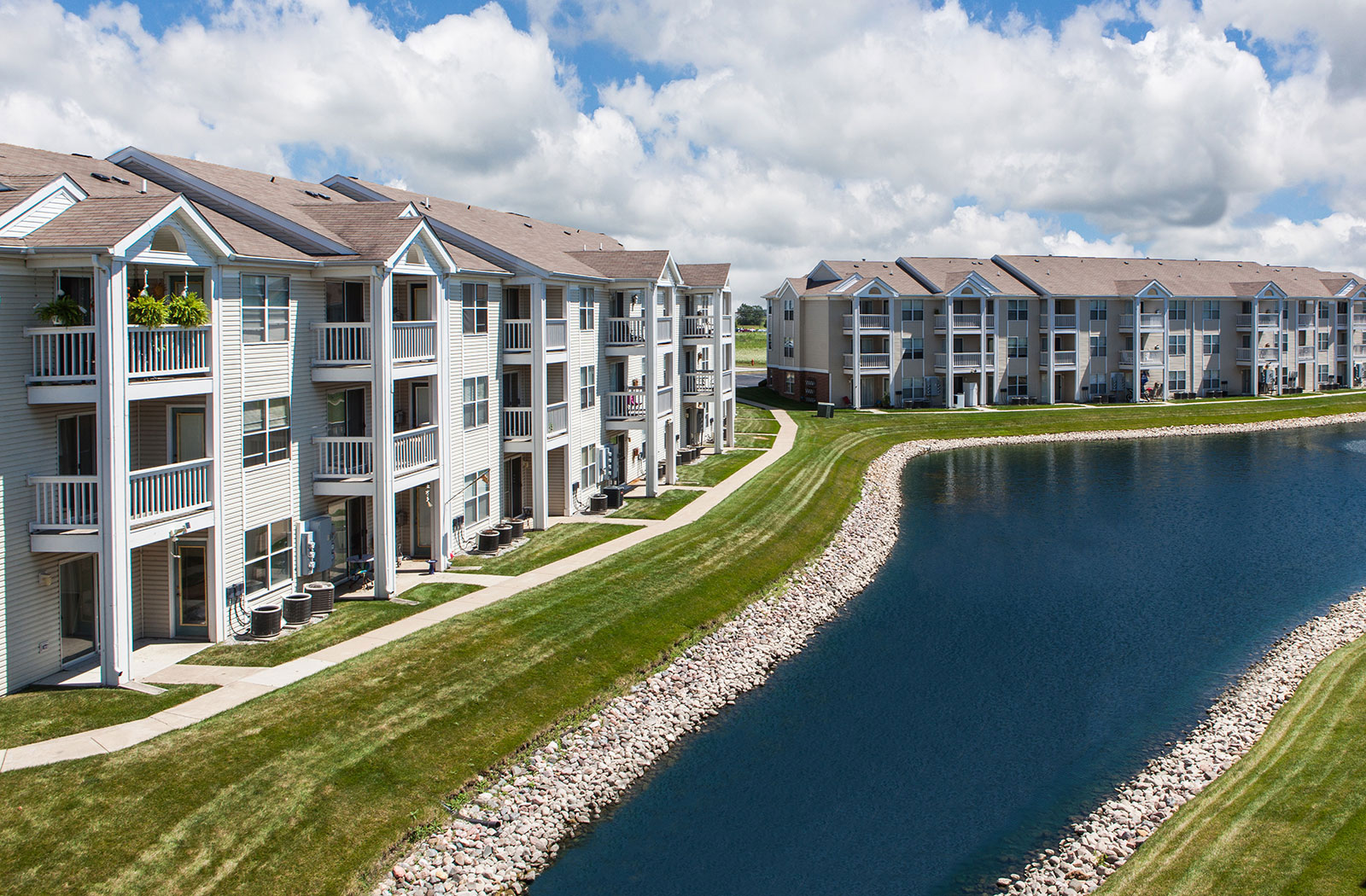 Apartments In Crown Point In Mallard Bay Apartments