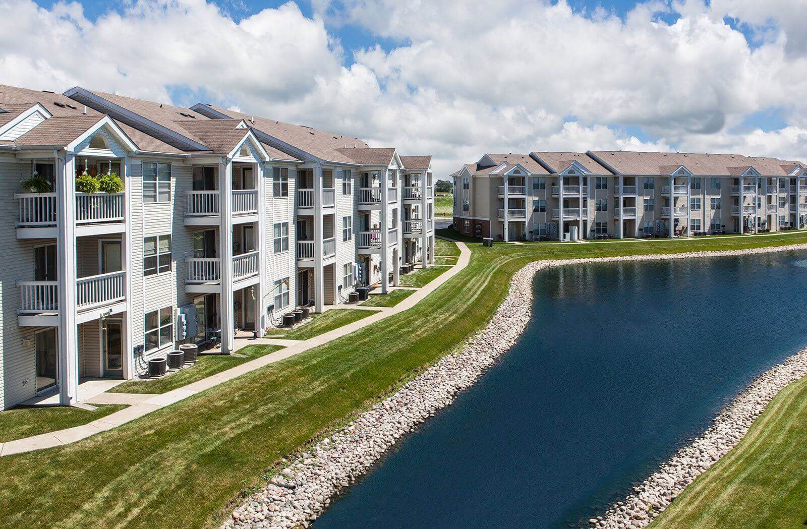 Apartments In Crown Point In Mallard Bay Apartments