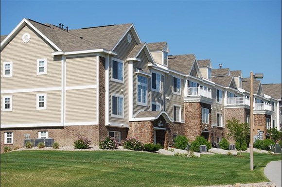 Colonial Pointe at Fairview Apartments, 14102 Williamsburg Court