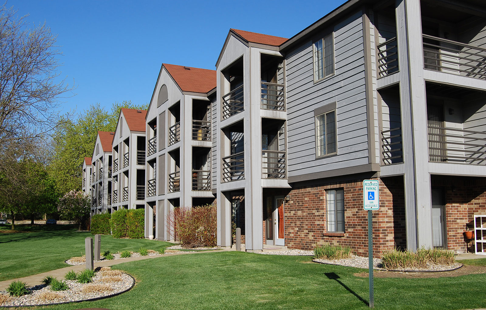 Apartments In Kalamazoo Mi Emerald Park Apartments