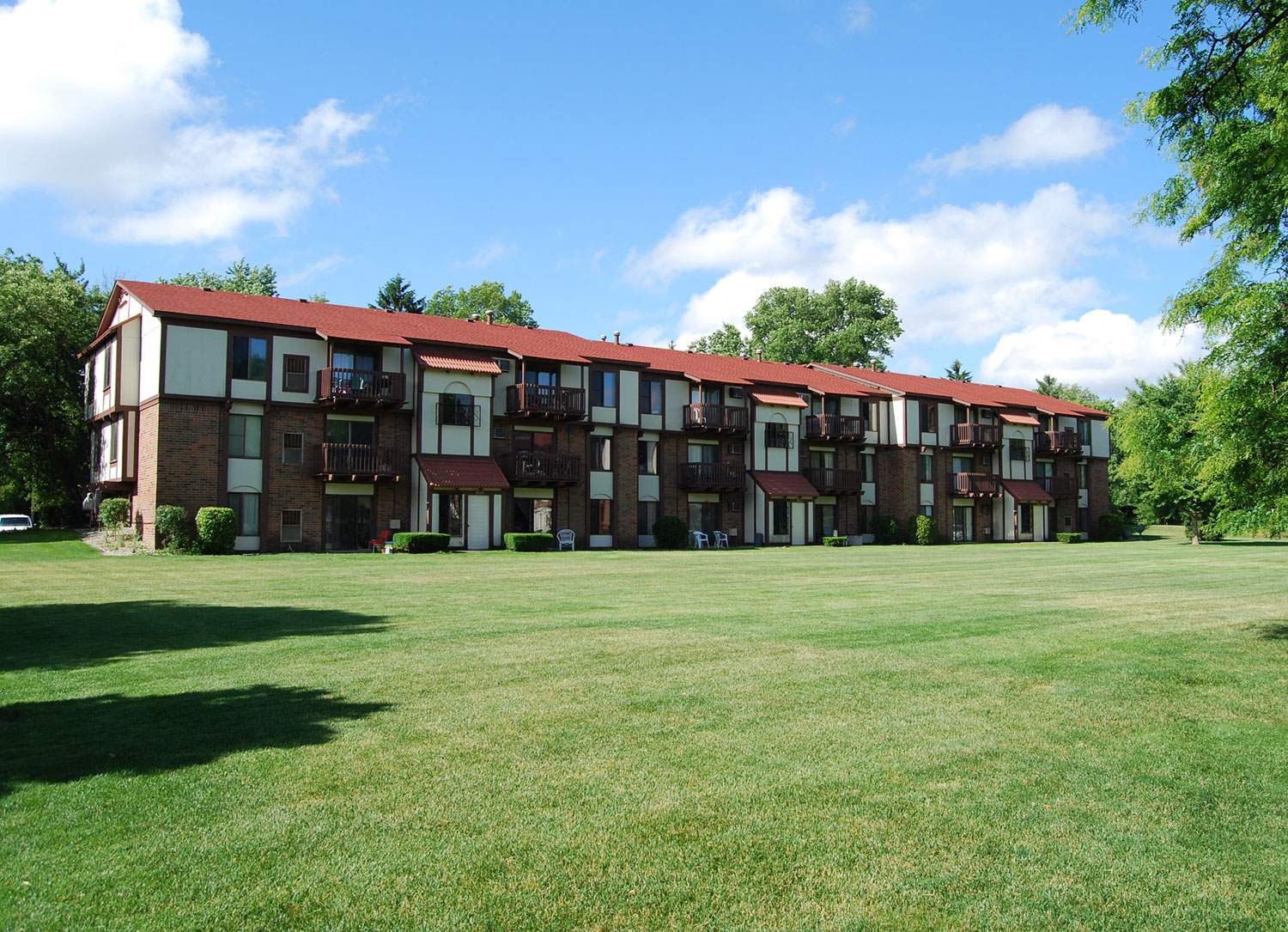 Kalamazoo, MI Apartments Seville Apartments