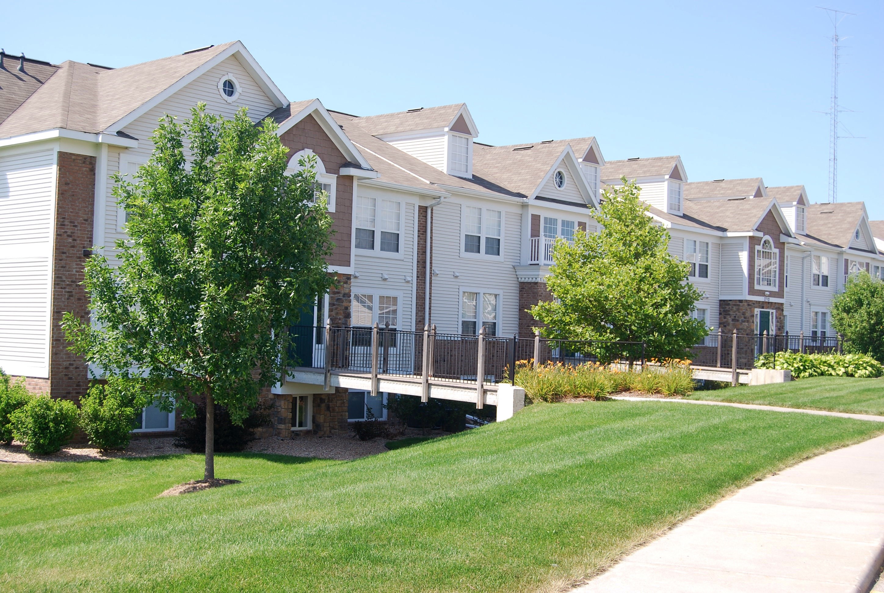 West Hampton Park Apartment Homes, 19312 Grant Plaza, Elkhorn, NE