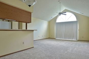 Homes with Cathedral Ceilings at Timberlane Apartments, Peoria, Illinois