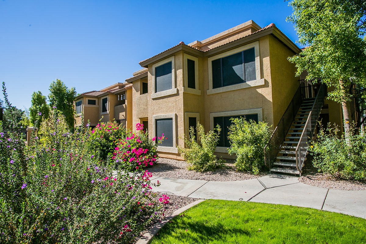 Towne Square Apartment Homes, 500 North Metro Blvd., Chandler, AZ