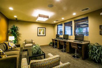 Resident Business Center with Internet at North Tempe Apartments for Rent