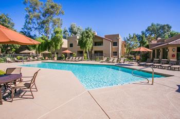 Luxury Apartments in Chandler AZ with Heated Swimming Pool
