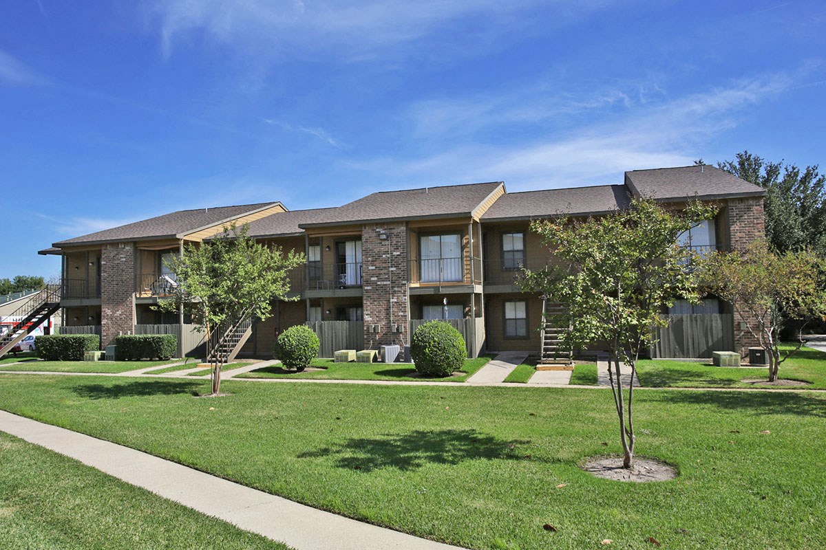 The Remington Apartments, 1001 N. Twin Creek Drive, Killeen, TX RENTCafé