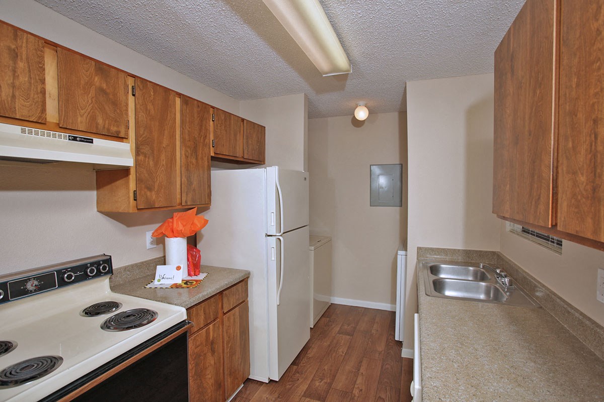 The Remington Apartments, 1001 N. Twin Creek Drive, Killeen, TX RENTCafé