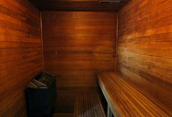 Dry Sauna at Port Orchard Apartment Near Bremerton