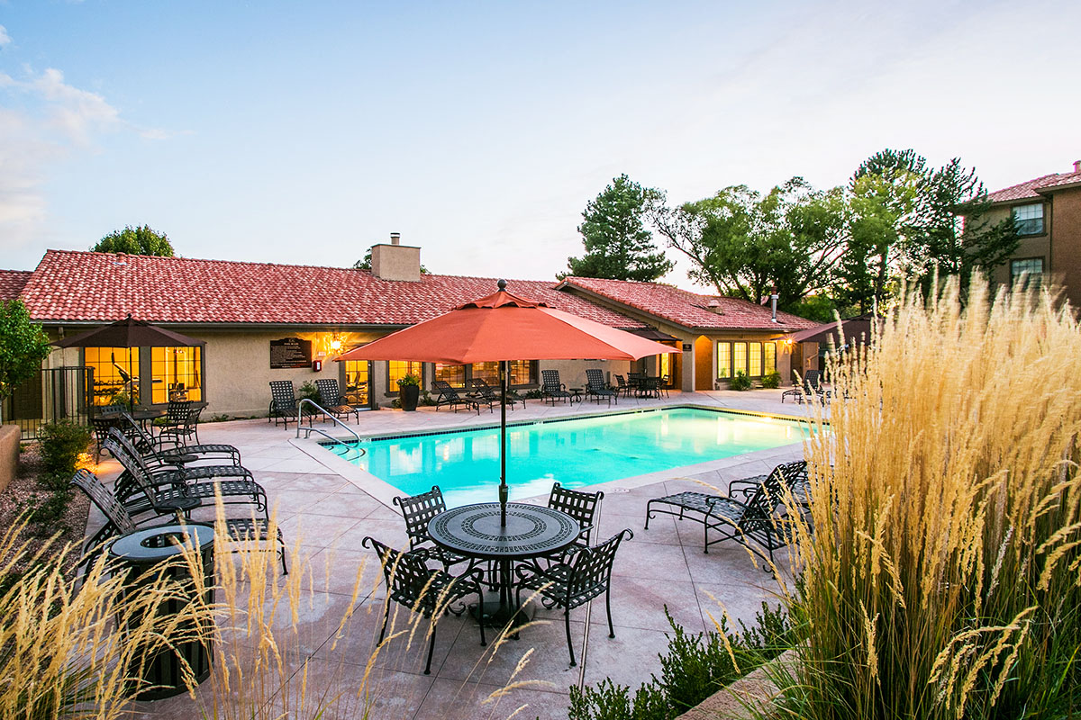 Paseo Del Rio Apartments ABQ with Poolside Seating