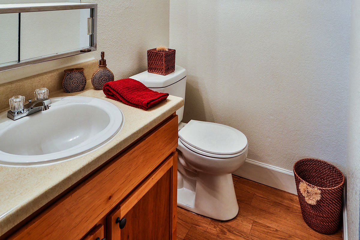 Full Bathrooms at Albuquerque Westside Apartments