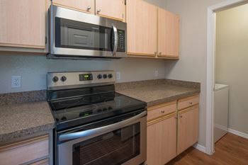 Spacious Kitchens with Upgraded Appliances at Glendale, AZ Apartments Near I-17
