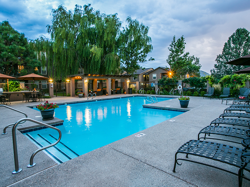 Photos of Hunter's Ridge Apartment Homes Near Sandia Mountains in NM