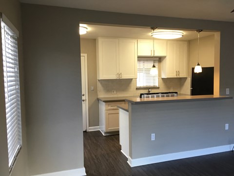 5441 E. 2nd St. Studio-1 Bed Apartment for Rent - Photo Gallery 33