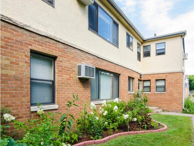 California Drive Apartments