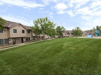2479 Woodcrest Drive 1-3 Beds Apartment, Townhouse for Rent - Photo Gallery 4