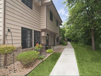 2479 Woodcrest Drive 1-3 Beds Apartment, Townhouse for Rent - Photo Gallery 5