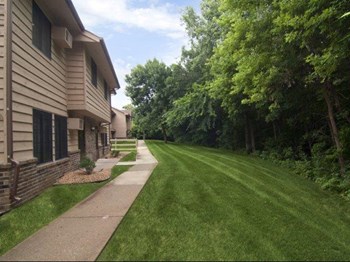 2479 Woodcrest Drive 1-3 Beds Apartment, Townhouse for Rent - Photo Gallery 6