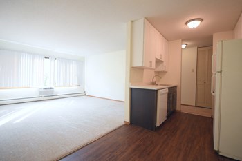 Living room and dining room Living room and dining room - Photo Gallery 3