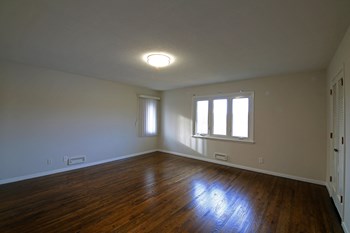 Multiple Addresses 3 Beds Duplex/Triplex for Rent - Photo Gallery 4