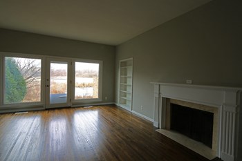Multiple Addresses 3 Beds Duplex/Triplex for Rent - Photo Gallery 3