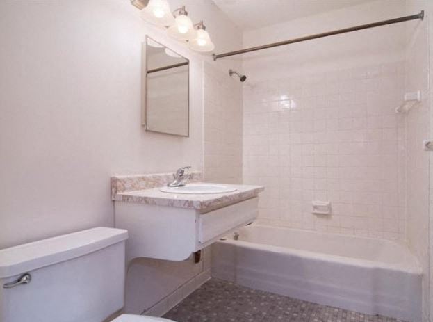 Crosswoods Apartments