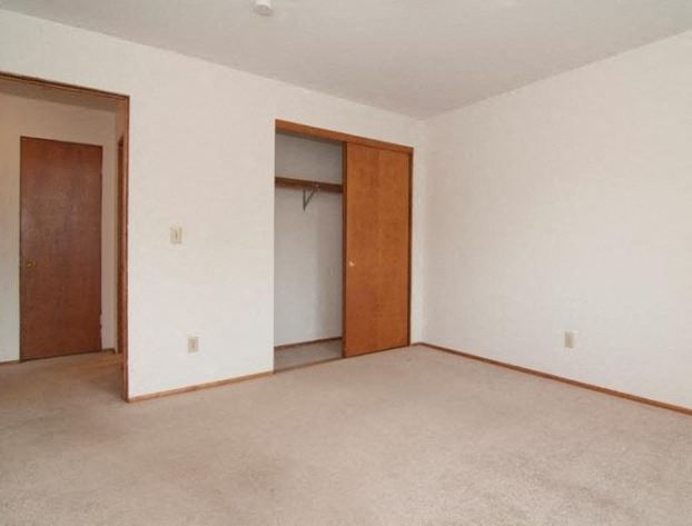 Crosswoods Apartments