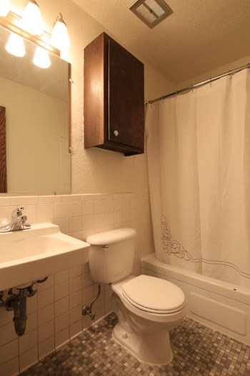 Bathroom Bathroom - Photo Gallery 4