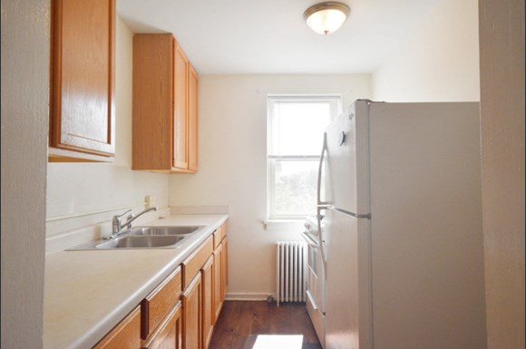 Highland Grove Apartments, 499 Snelling Ave S, St. Paul, MN - RENTCafé