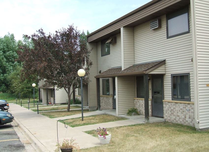 10 Poplar Ridge Drive 1-3 Beds Apartment, Townhouse, Affordable for Rent - Photo Gallery 1
