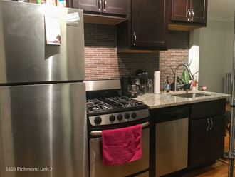 2918 W. North Ave. Studio-2 Beds Apartment for Rent