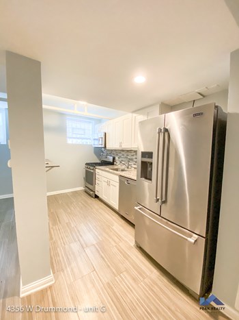 4354 W. Drummond Pl. Studio-2 Beds Apartment for Rent - Photo Gallery 3