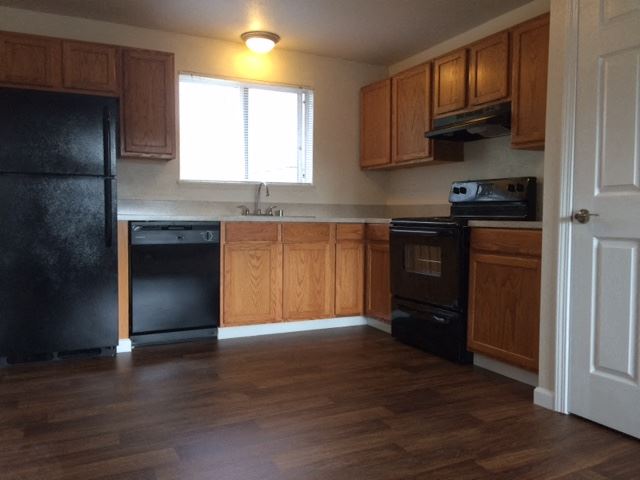 18243 1st Ave S Studio-2 Beds Apartment for Rent - Photo Gallery 1