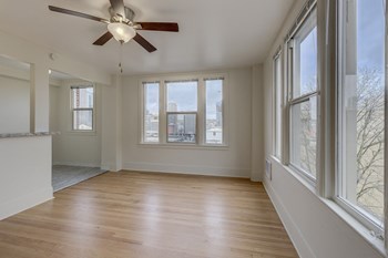 1330 Boren Ave Studio Apartment for Rent - Photo Gallery 9