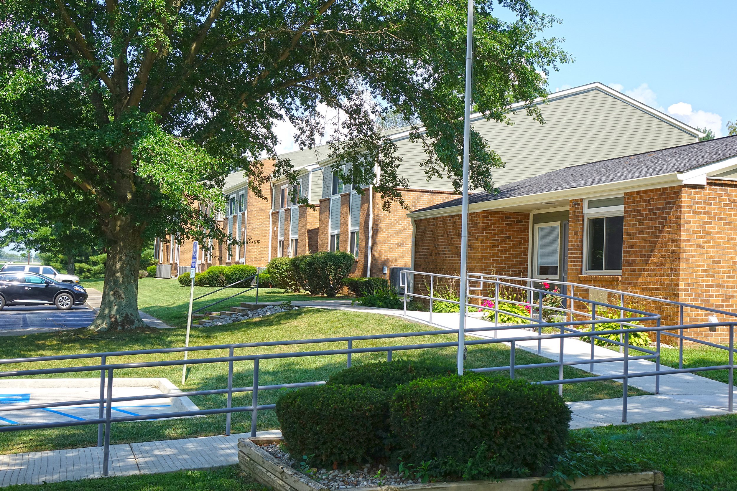 Photos and Video of Country Place Apartments in Columbia, KY