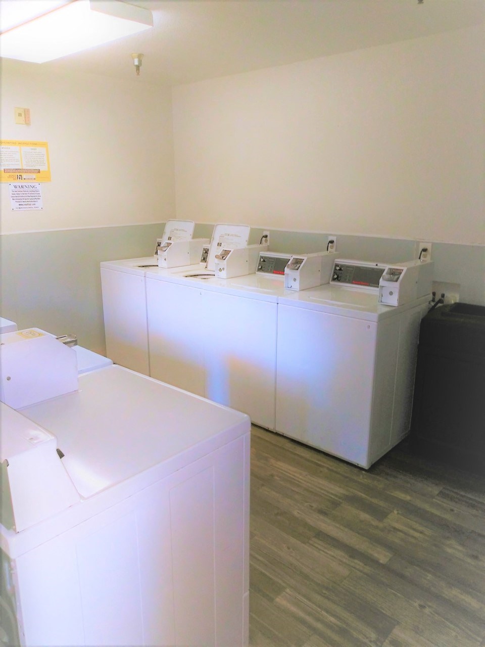 Chateau Spring Gardens Apartments