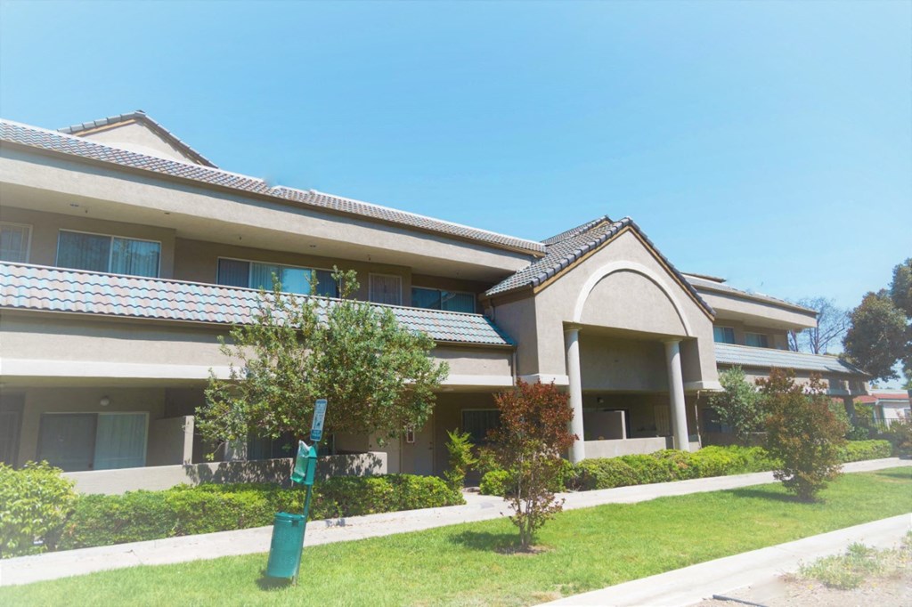 Chateau Spring Gardens Apartments