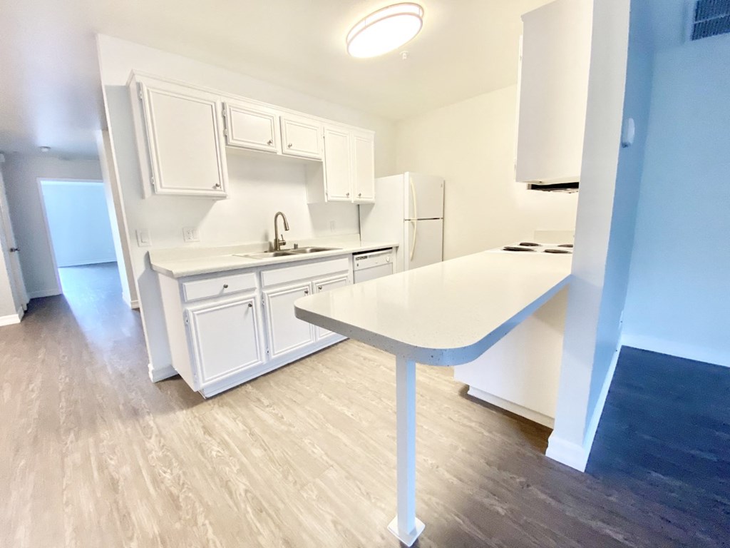 Chateau Spring Gardens Apartments