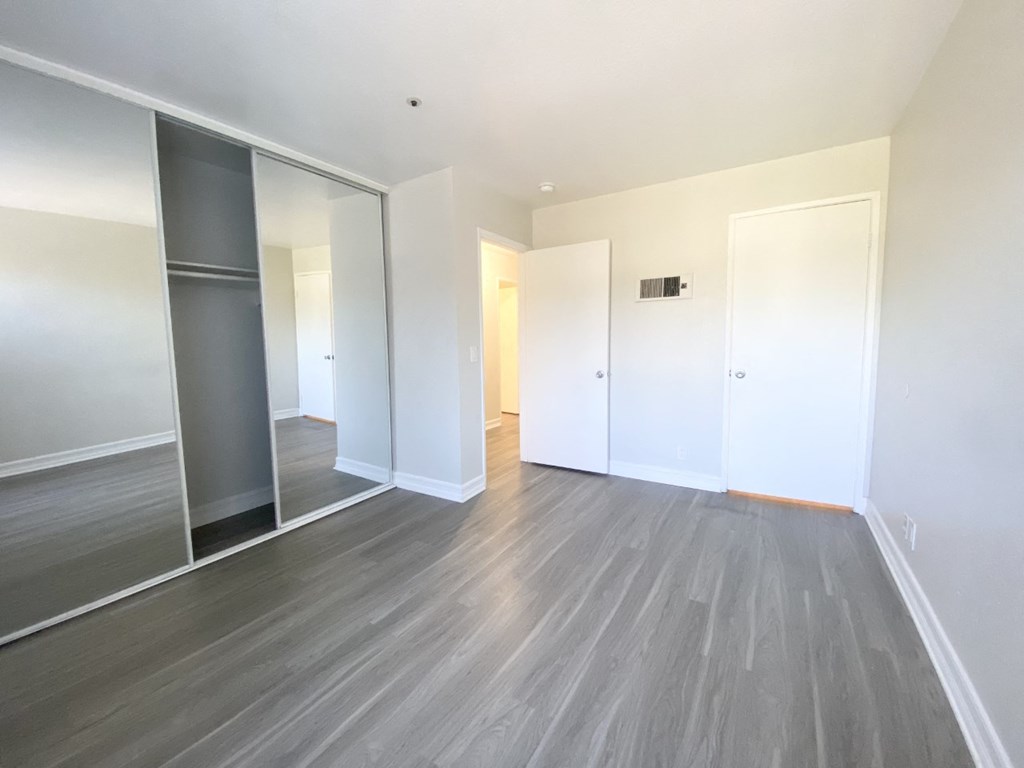 Chateau Spring Gardens Apartments