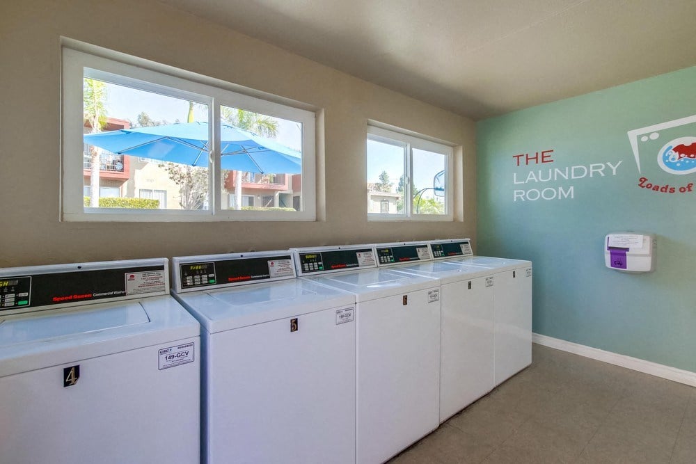 Laundry facilities - Mesa Vista Apartments