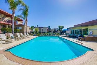 Shimmering pool - Mesa Vista Apartments