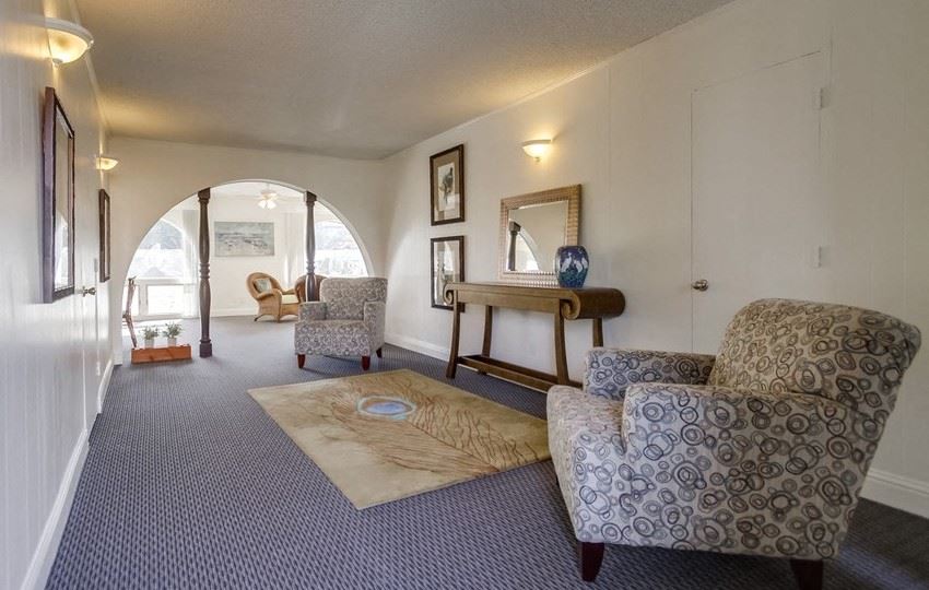 Villa Capri Apartments Lifestyle - Clubhouse - Photo Gallery