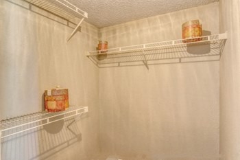 207 National Drive 1-3 Beds Apartment for Rent - Photo Gallery 4