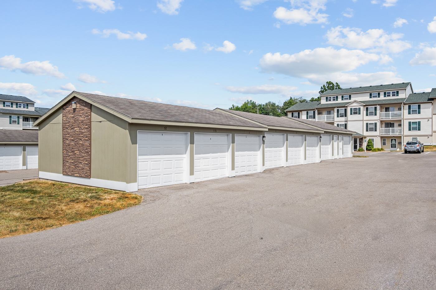 700-01 Vista Drive 1-2 Beds Apartment for Rent