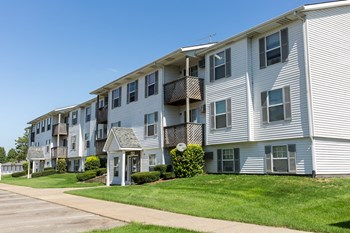 6111 Woodfield Drive SE 1-2 Beds Apartment for Rent - Photo Gallery 5