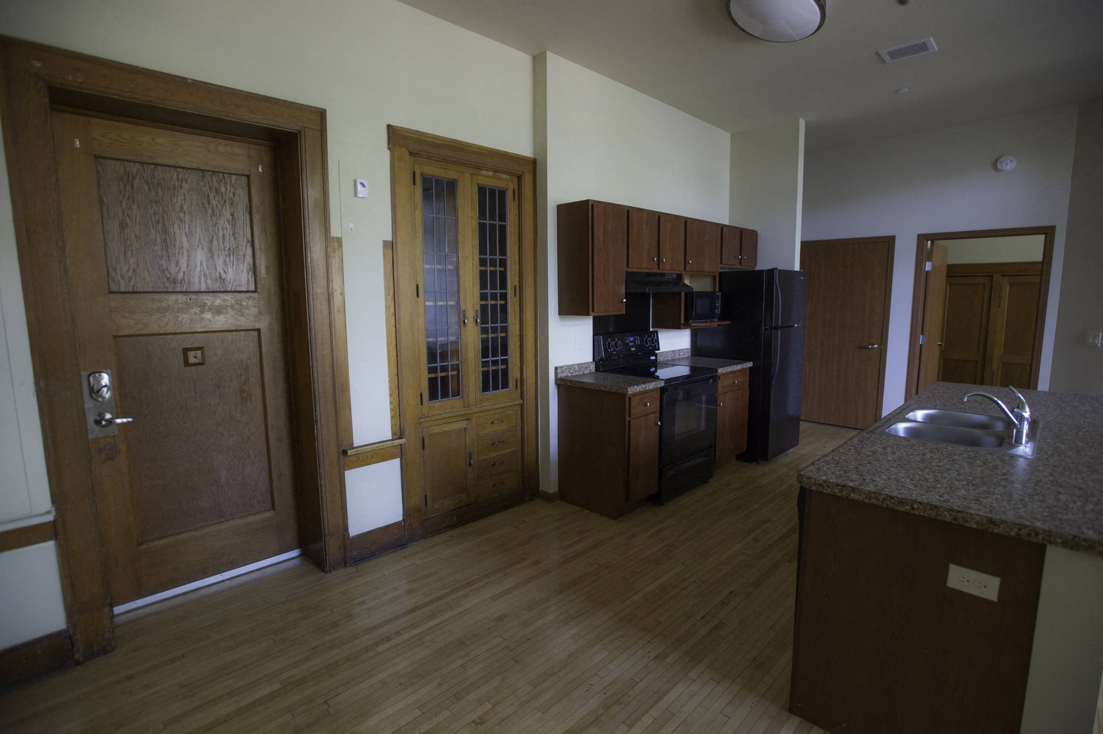 Unit Entry & Kitchen