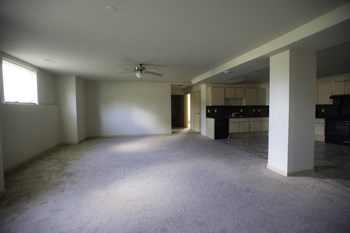 Living Room/Kitchen - Photo Gallery 11