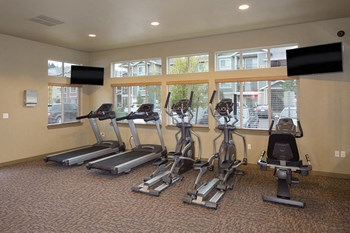 Gym with cardio equipment Vancouver, WA 98684 | Copper Lane Apartment Rentals - Photo Gallery 11